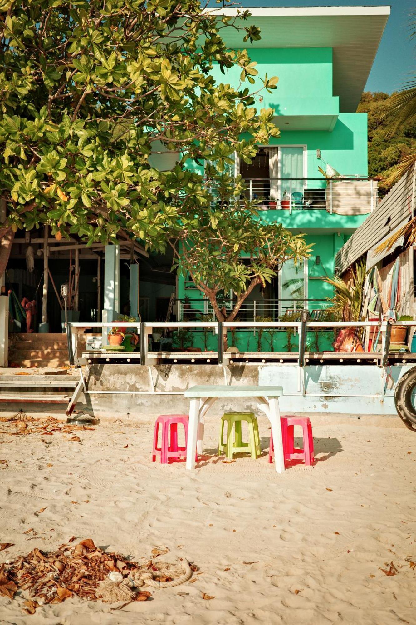 Sea Dreamer Beachfront Apartments Phuket Exterior photo